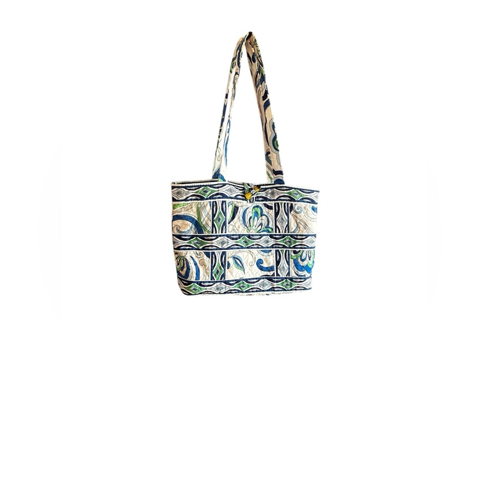 Vera Bradley value/white quilted tote bag